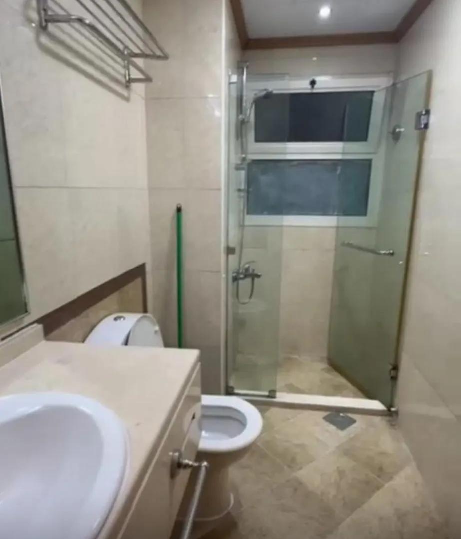 בית אירוח דובאי Master Bedroom Fully Furnished איחוד האמירויות הערביות